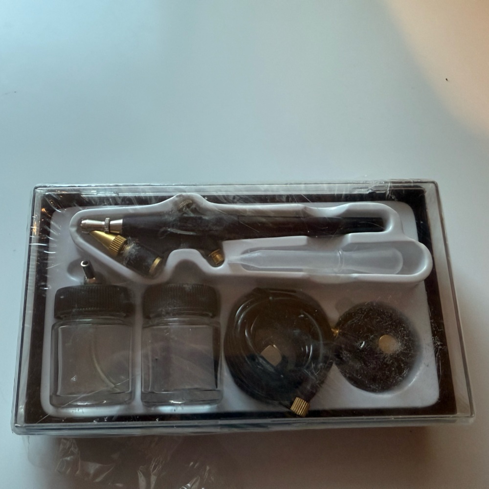 Airbrush Kit with Accessories